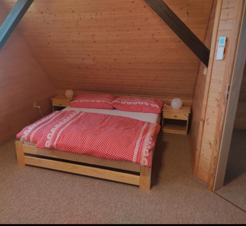 Apartmanova Chata Secanda S Bazenem, U Secske Prehrady Exteriör bild