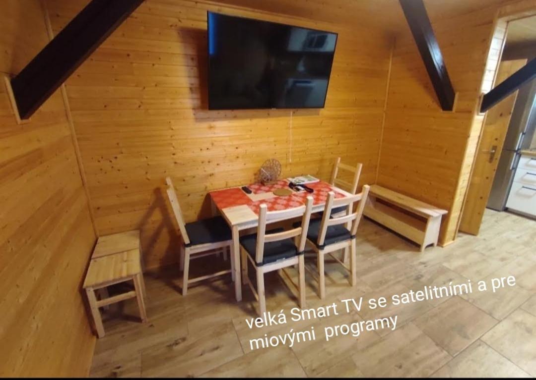 Apartmanova Chata Secanda S Bazenem, U Secske Prehrady Exteriör bild