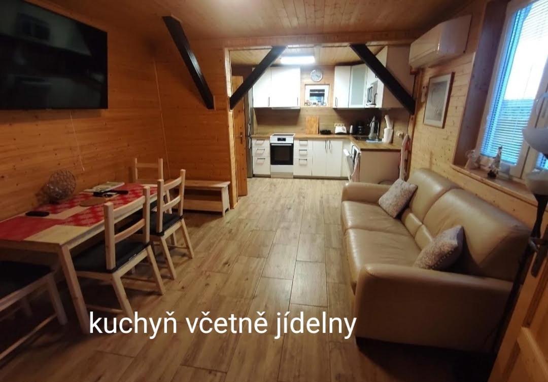 Apartmanova Chata Secanda S Bazenem, U Secske Prehrady Exteriör bild
